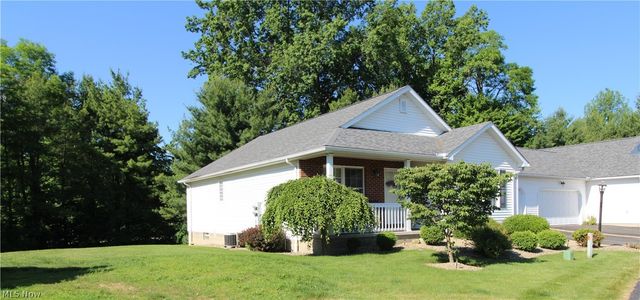 13 Hedgerows, New Middletown, OH 44442