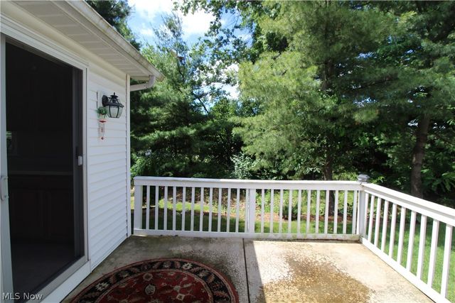 13 Hedgerows, New Middletown, OH 44442