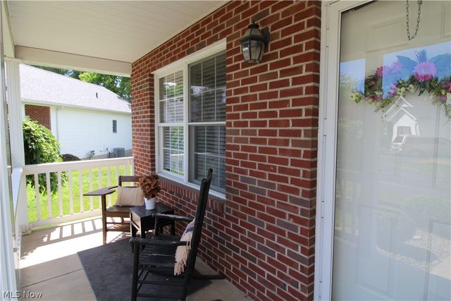 13 Hedgerows, New Middletown, OH 44442