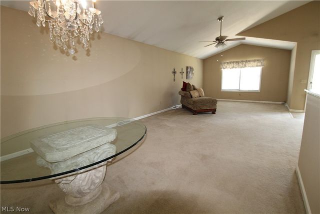 13 Hedgerows, New Middletown, OH 44442