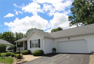 13 Hedgerows, New Middletown, OH 44442