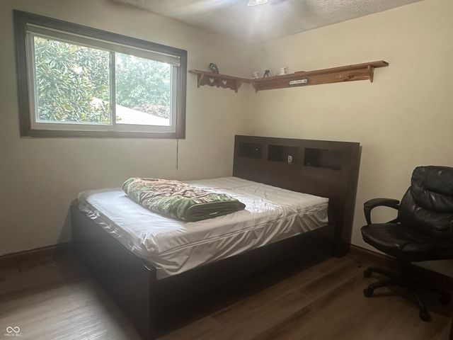 1225 Apple Valley Road, Greenwood, IN 46142