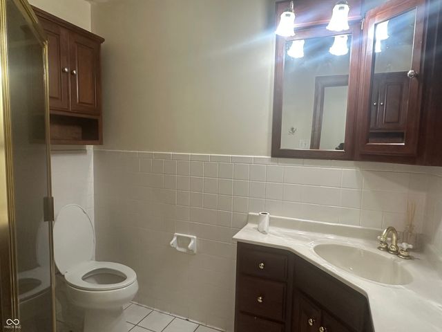 1225 Apple Valley Road, Greenwood, IN 46142