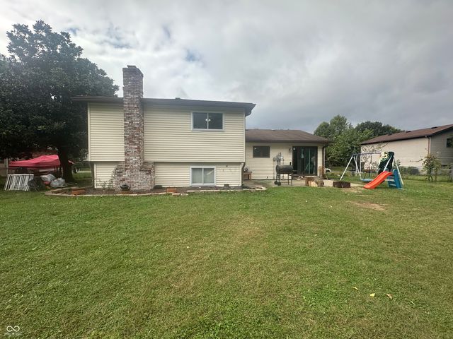 1225 Apple Valley Road, Greenwood, IN 46142
