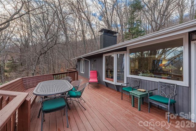 38 Laurelwood Lane, Waynesville, NC 28786