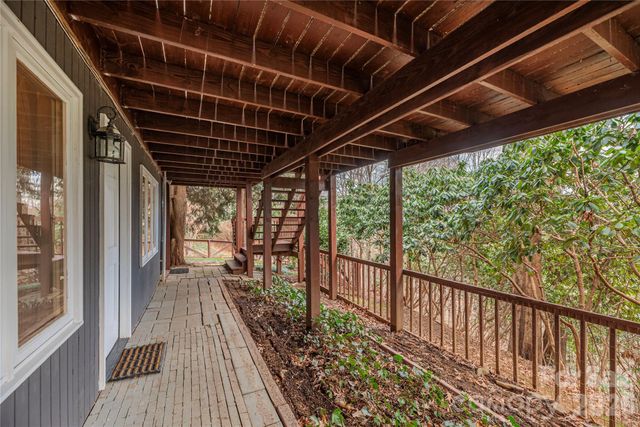 38 Laurelwood Lane, Waynesville, NC 28786