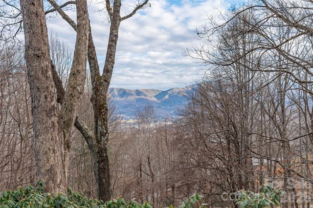 38 Laurelwood Lane, Waynesville, NC 28786