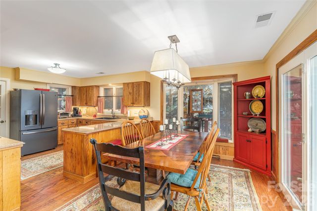 38 Laurelwood Lane, Waynesville, NC 28786