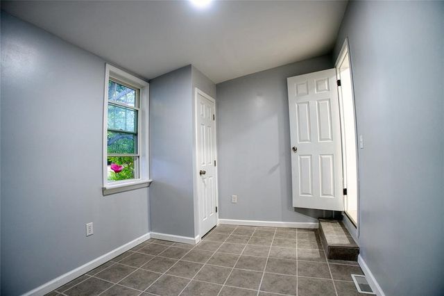 508 SMITHSON Avenue, Erie, PA 16511