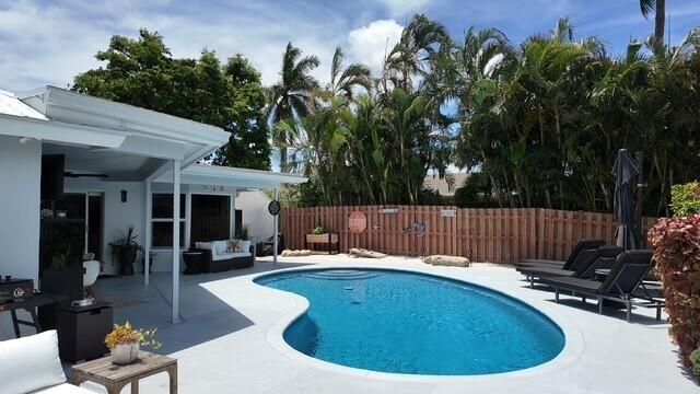 1201 SW 25TH Avenue, Boynton Beach, FL 33426