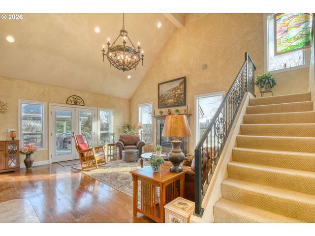 370 RILEY Ln, Adams, OR 97810