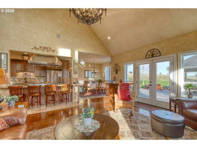 370 RILEY Ln, Adams, OR 97810