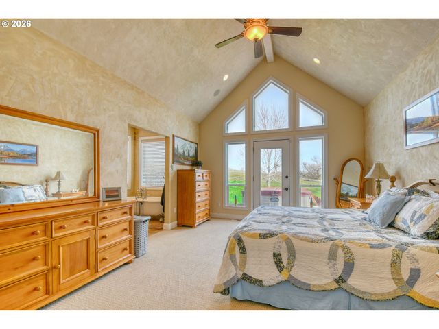 370 RILEY Ln, Adams, OR 97810