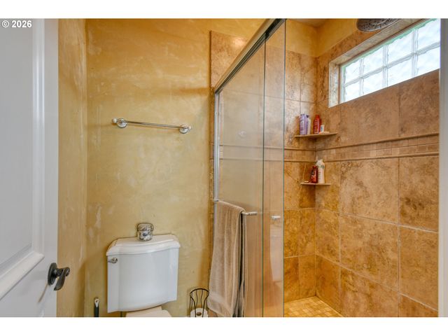 370 RILEY Ln, Adams, OR 97810