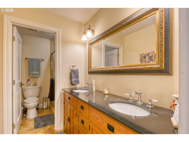 370 RILEY Ln, Adams, OR 97810