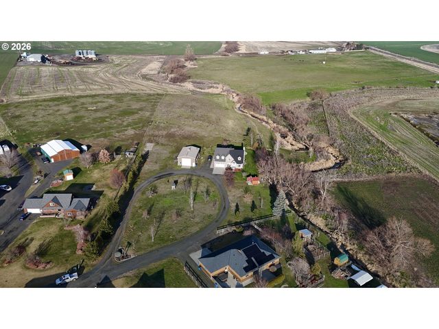 370 RILEY Ln, Adams, OR 97810