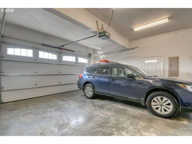 370 RILEY Ln, Adams, OR 97810