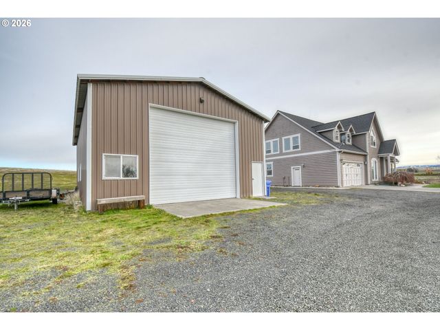 370 RILEY Ln, Adams, OR 97810