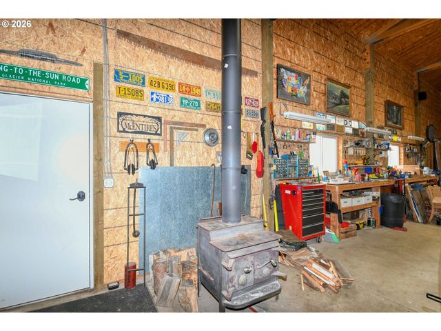 370 RILEY Ln, Adams, OR 97810