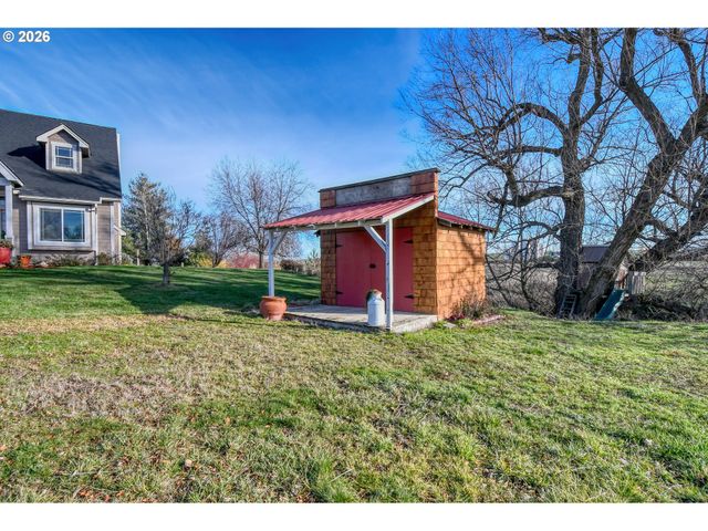 370 RILEY Ln, Adams, OR 97810