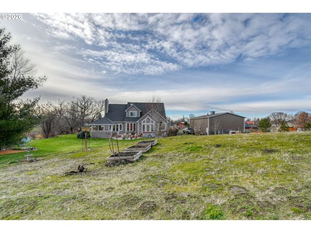 370 RILEY Ln, Adams, OR 97810