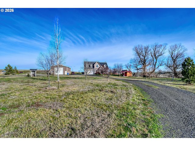 370 RILEY Ln, Adams, OR 97810