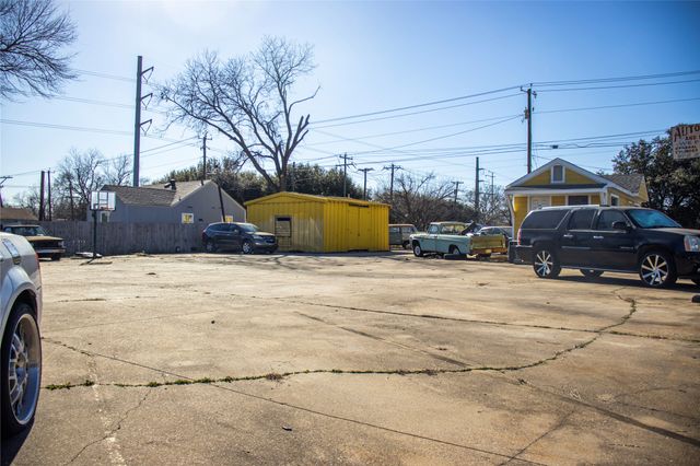 304 S 3rd Street, Garland, TX 75040