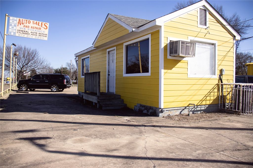 304 S 3rd Street, Garland, TX 75040