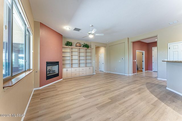 991 W Calle Artistica, Green Valley, AZ 85614