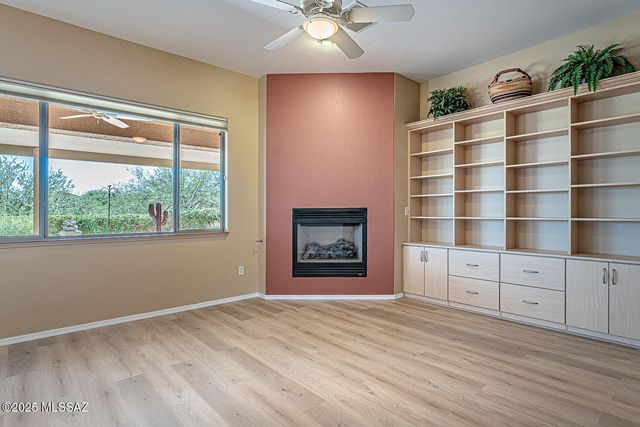 991 W Calle Artistica, Green Valley, AZ 85614