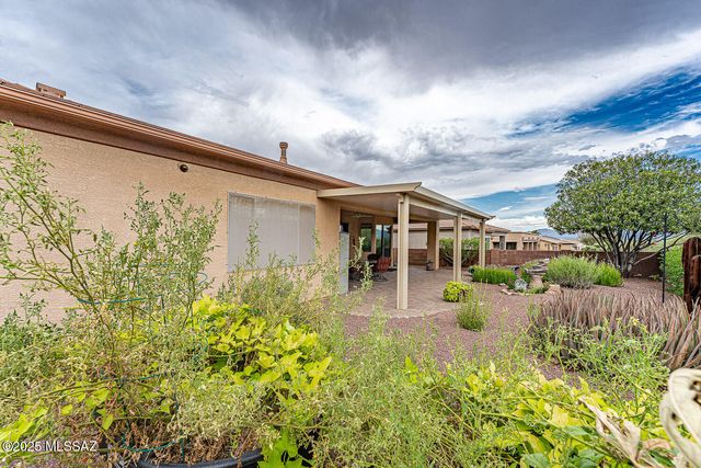 991 W Calle Artistica, Green Valley, AZ 85614