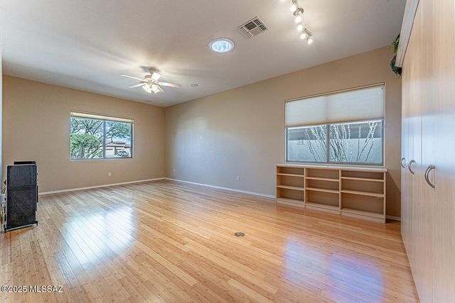 991 W Calle Artistica, Green Valley, AZ 85614