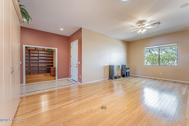 991 W Calle Artistica, Green Valley, AZ 85614