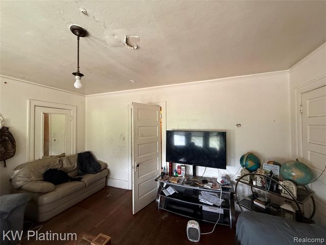 4235 Van Dyke Street, Detroit, MI 48214