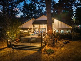 1805 E Lake Dr, Gladewater, TX 75647