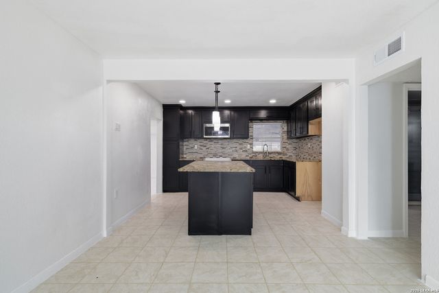 107 Sussex, San Antonio, TX 78221