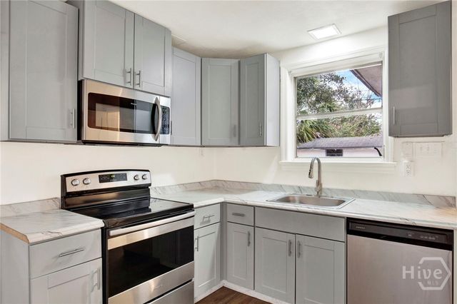 1118 W 49th Street, Savannah, GA 31405