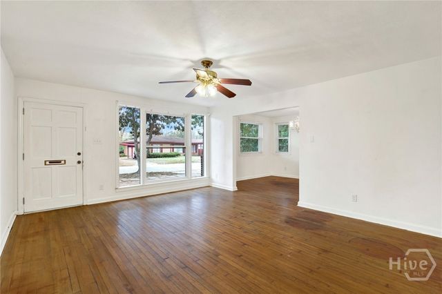 1118 W 49th Street, Savannah, GA 31405