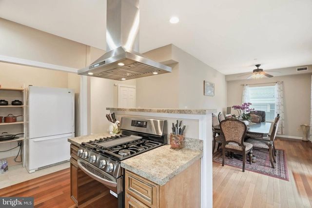 1011 CRAWFORD DR, Rockville, MD 20851