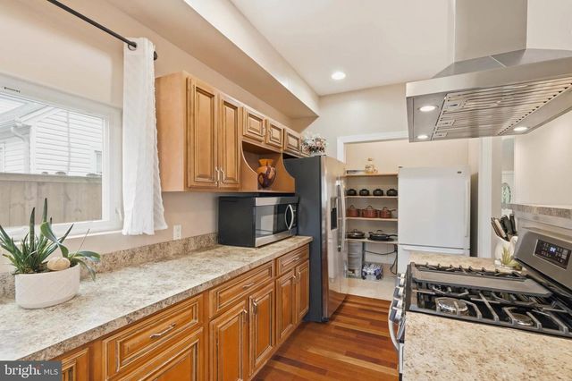 1011 CRAWFORD DR, Rockville, MD 20851