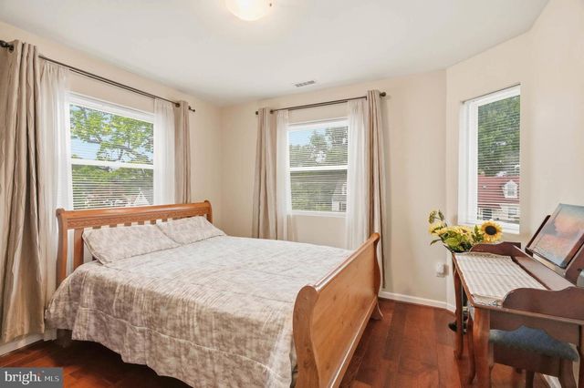 1011 CRAWFORD DR, Rockville, MD 20851