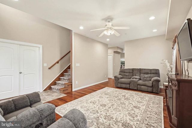 1011 CRAWFORD DR, Rockville, MD 20851