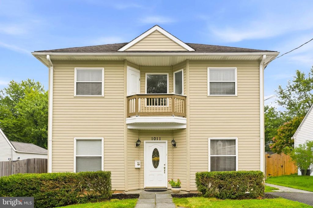 1011 CRAWFORD DR, Rockville, MD 20851