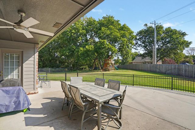1617 E 122nd Court S, Jenks, OK 74037