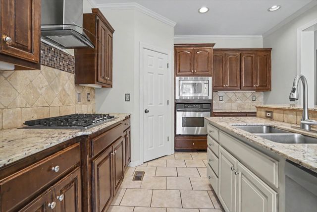 1617 E 122nd Court S, Jenks, OK 74037