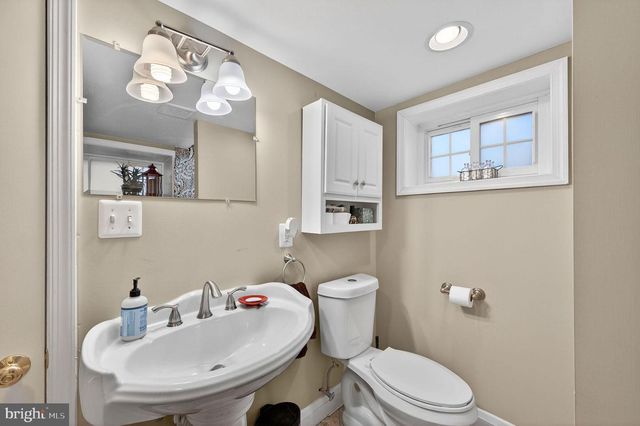 3033 PARKTOWNE RD, Baltimore, MD 21234