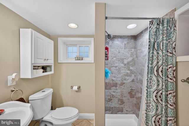 3033 PARKTOWNE RD, Baltimore, MD 21234