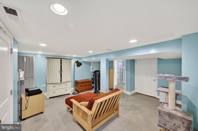 3033 PARKTOWNE RD, Baltimore, MD 21234