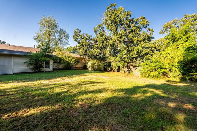 7210 W Markham Street, Little Rock, AR 72205