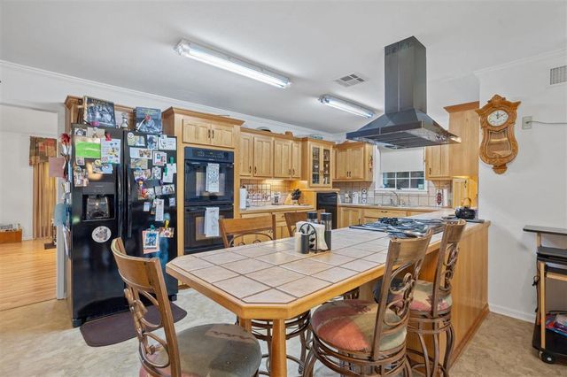 610 E Cal Cam Line Road, Lake Charles, LA 70607